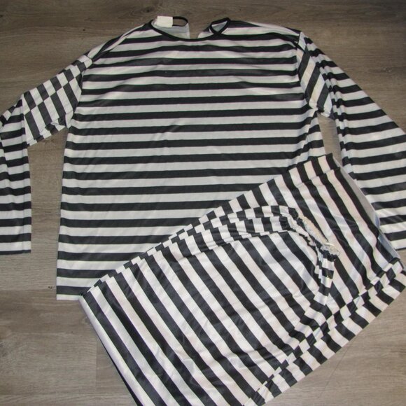 Men's Convict Jail Prisoner Inmate Black White Stripe Halloween Costume One Size - Picture 1 of 4